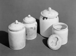 Wedgwood chemical storage jars, used by James Watt - courtesy Science Museum SSPL